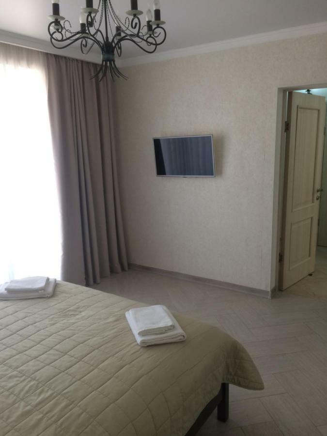 Guest House Гости Pizunda Bagian luar foto