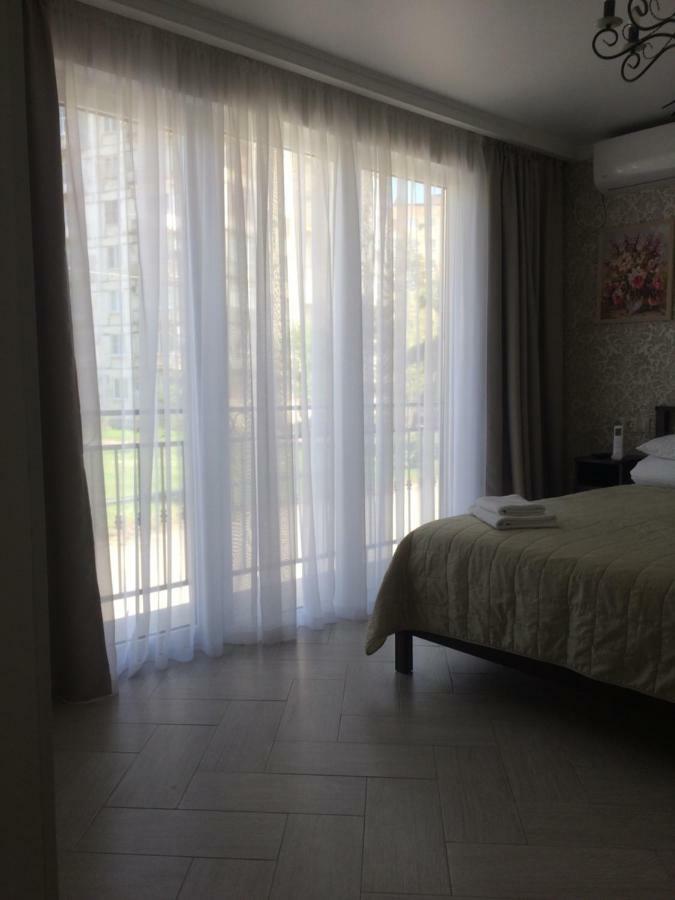 Guest House Гости Pizunda Bagian luar foto