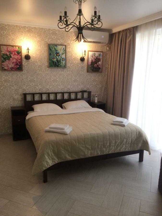 Guest House Гости Pizunda Bagian luar foto